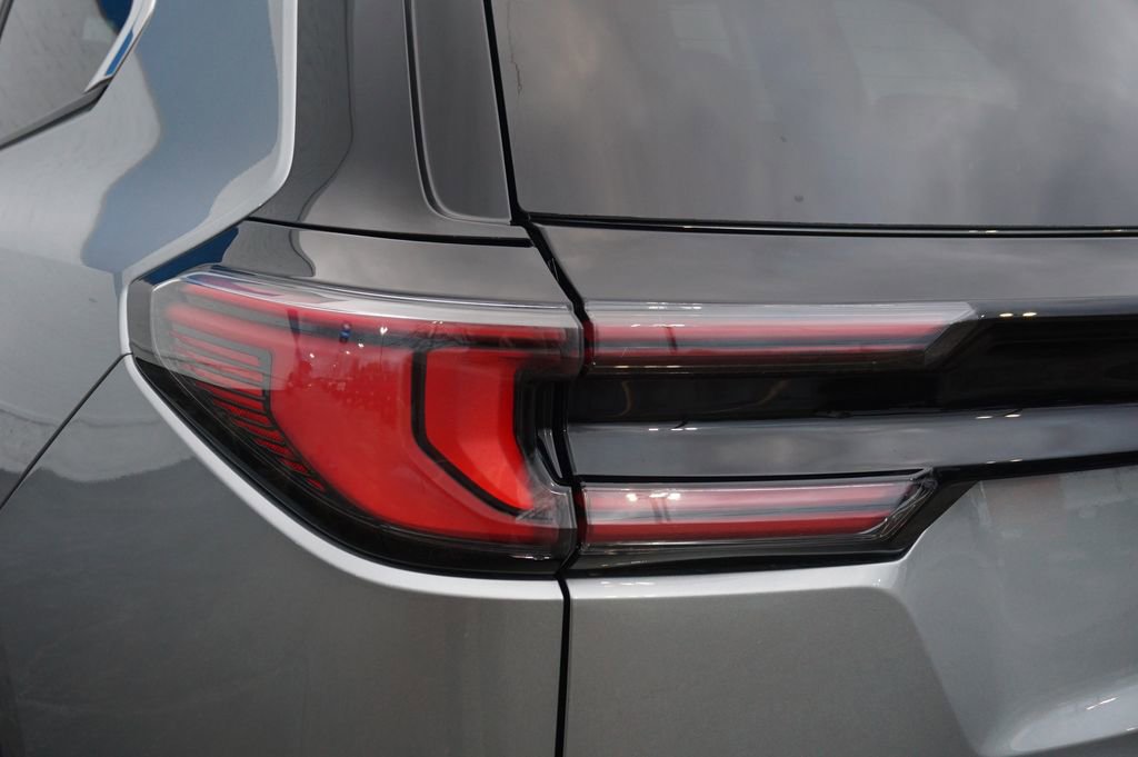 Used 2025 GMC Acadia Elevation FWD image 35