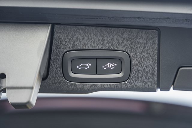 New 2026 Volvo XC60 B5 Ultra w/ Protection Package Premier image 10