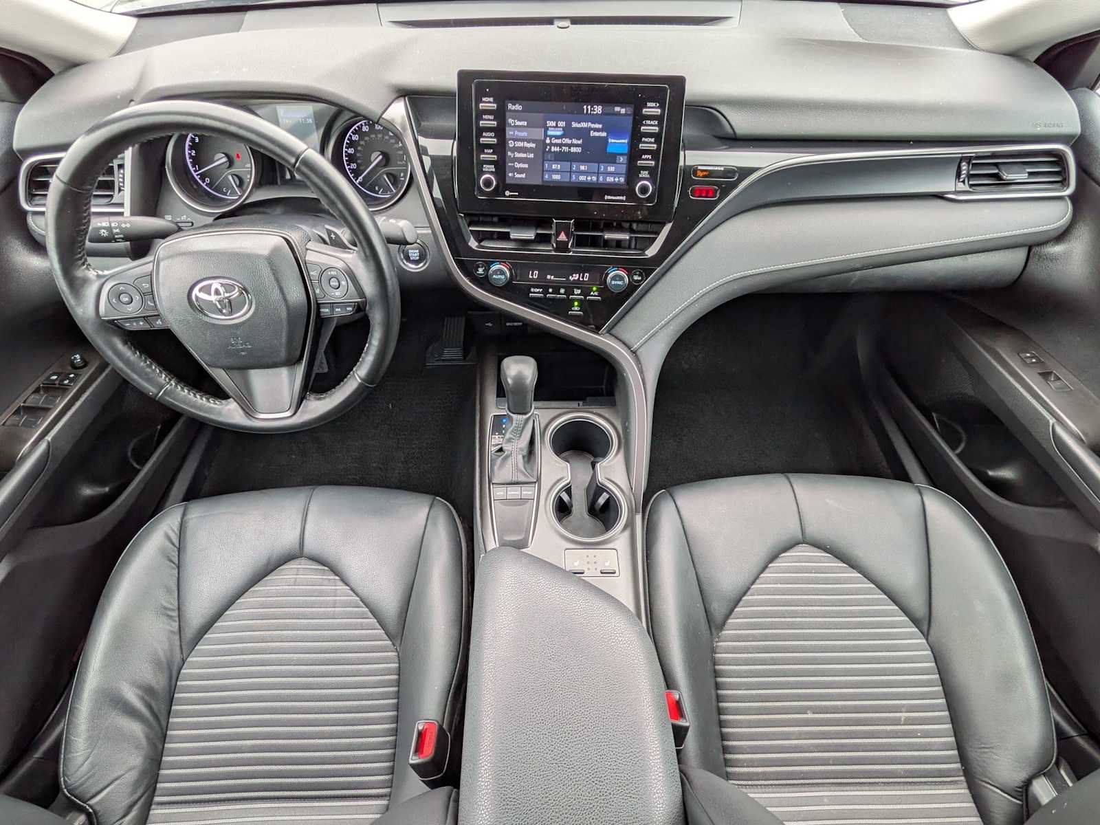 Used 2023 Toyota Camry SE w/ Cold Weather Package FWD image 21