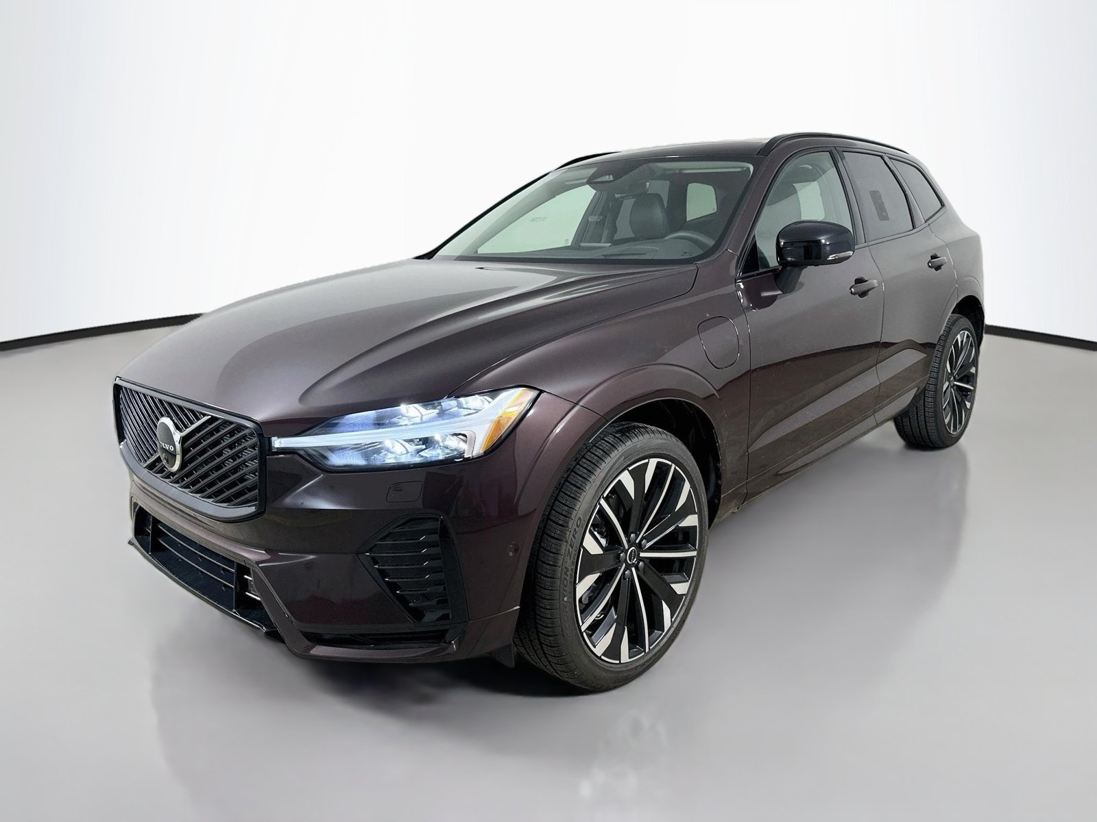New 2026 Volvo XC60 T8 Ultra w/ Protection Package Premier