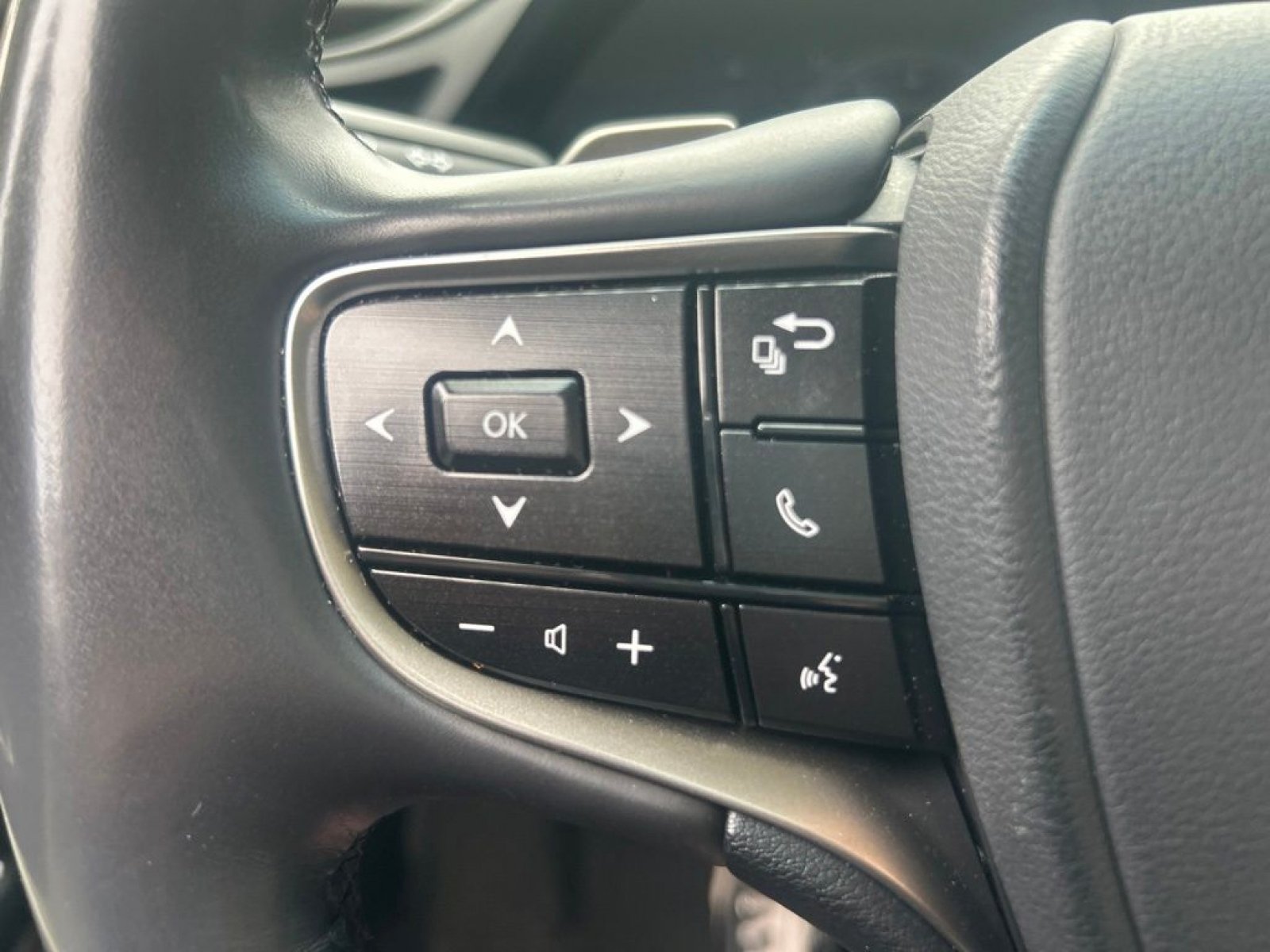 Used 2022 Lexus ES 250 w/ Premium Package AWD/4WD image 11