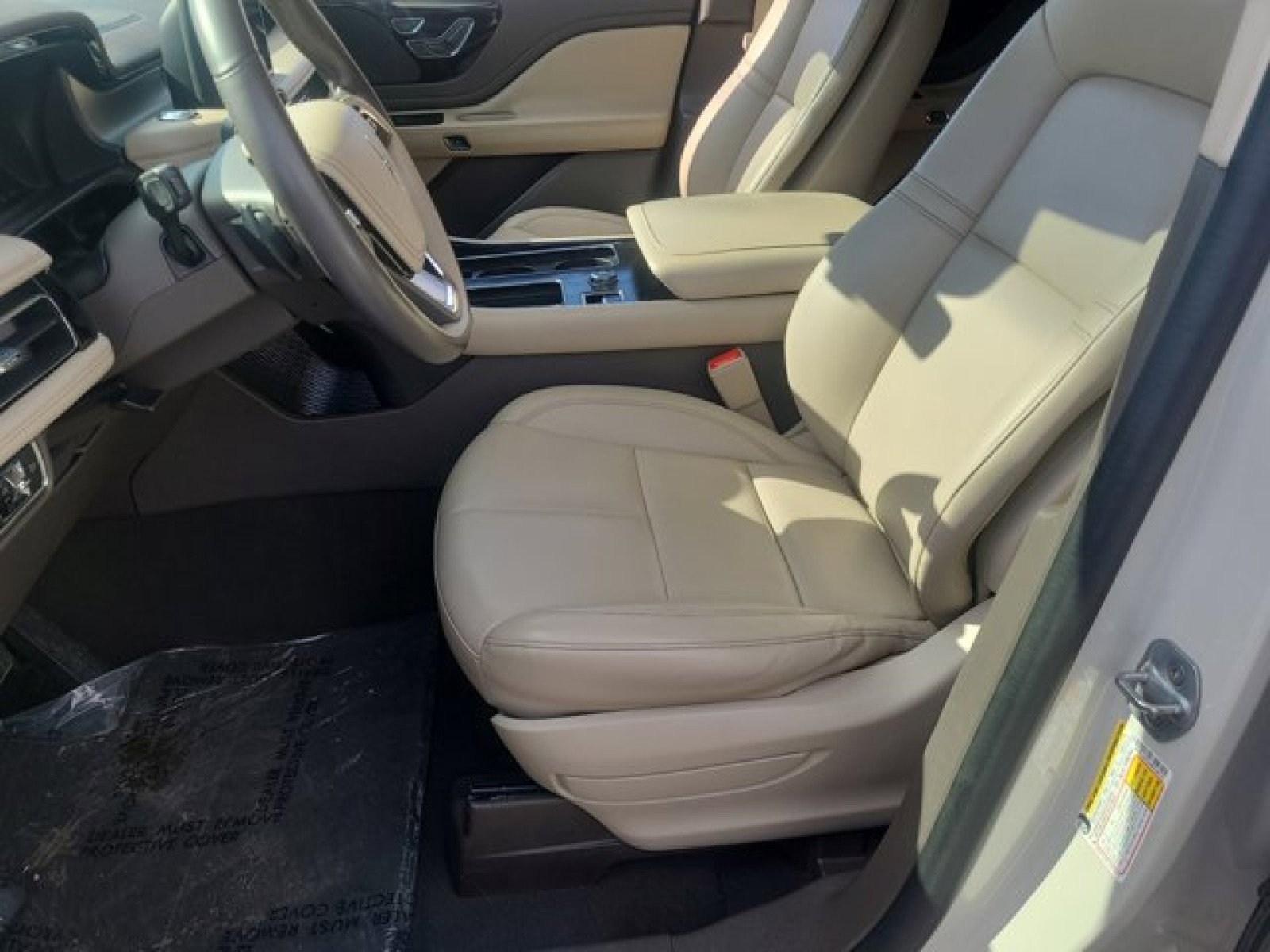 Used 2021 Lincoln Aviator AWD w/ Class IV Trailer Tow Package image 11