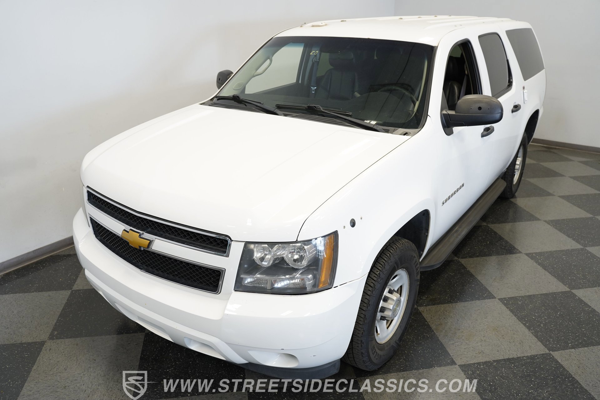 Used 2013 Chevrolet Suburban 2500 AWD/4WD image 20