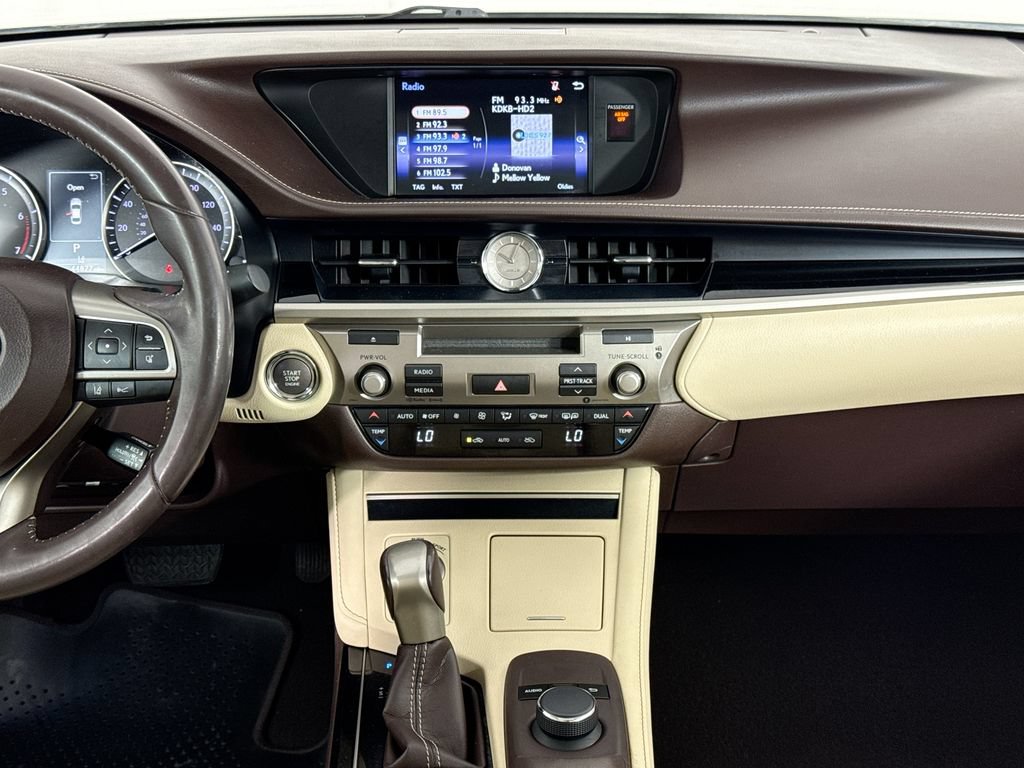 Used 2017 Lexus ES 350 w/ Accessory Package 2 FWD image 14
