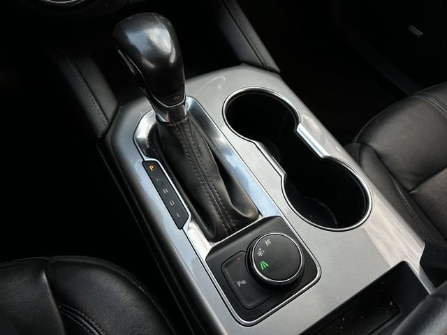 Used 2020 Chevrolet Blazer LT w/ Sound & Technology Package FWD image 22