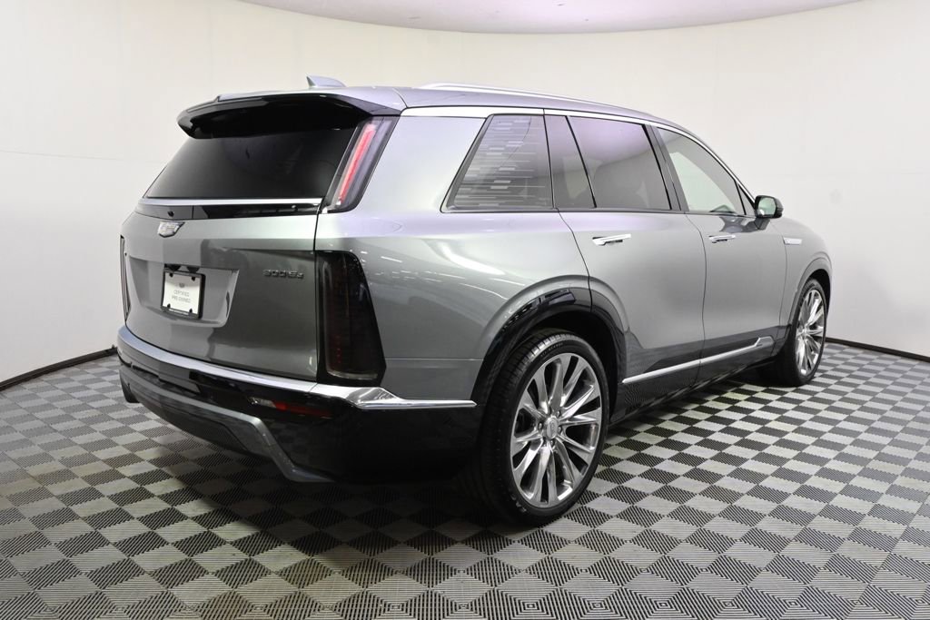 Used 2026 Cadillac Vistiq Premium Luxury image 7