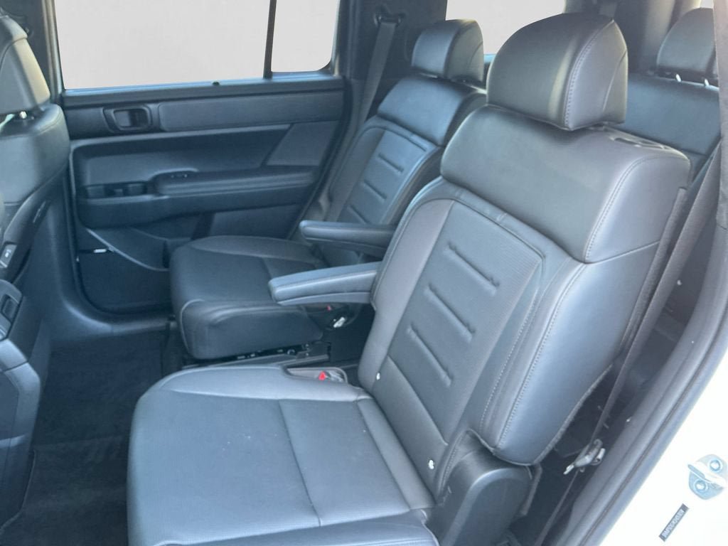 Used 2025 Hyundai Santa Fe Calligraphy AWD/4WD image 14