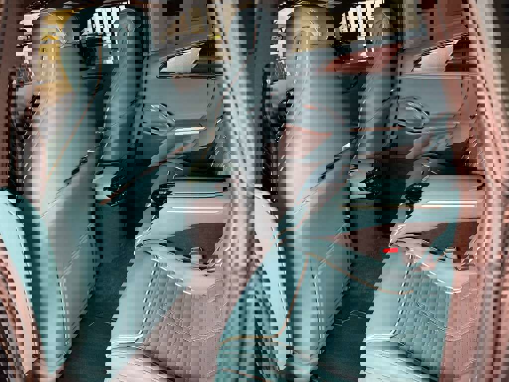 Used 2024 Ferrari Purosangue image 10