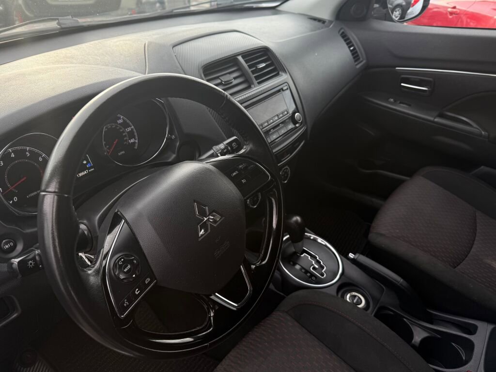 Used 2017 Mitsubishi Outlander Sport ES image 11