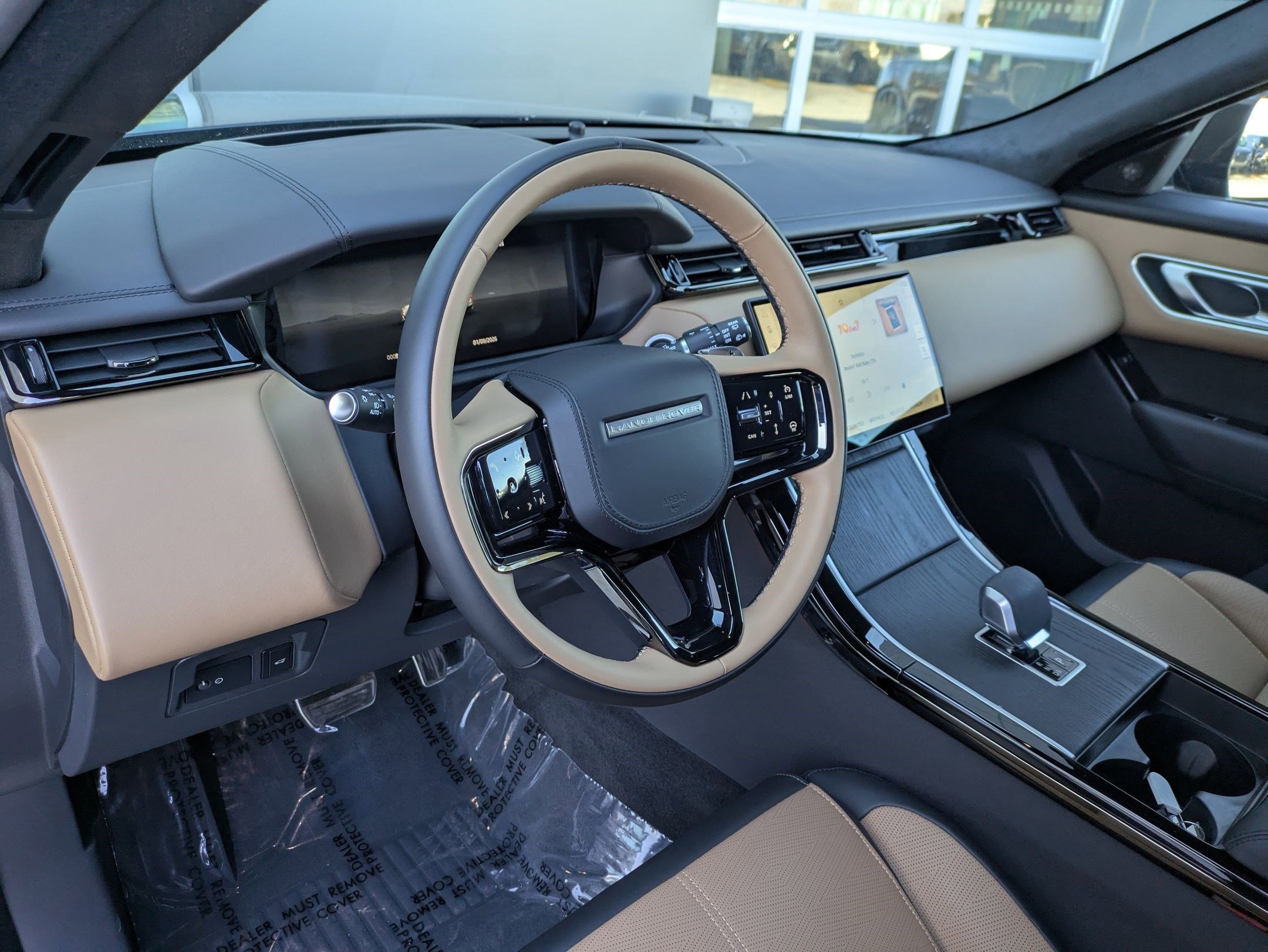 Used 2026 Land Rover Range Rover Velar Autobiography image 14