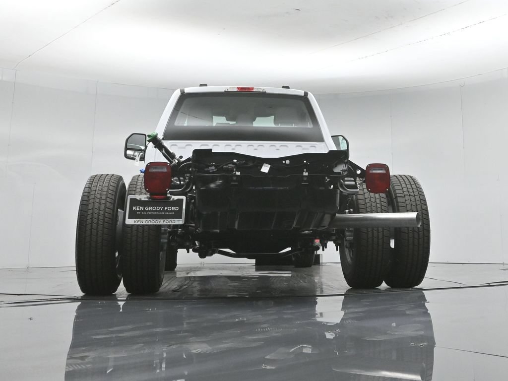 New 2026 Ford F350 XL w/ XL Chrome Package RWD image 41