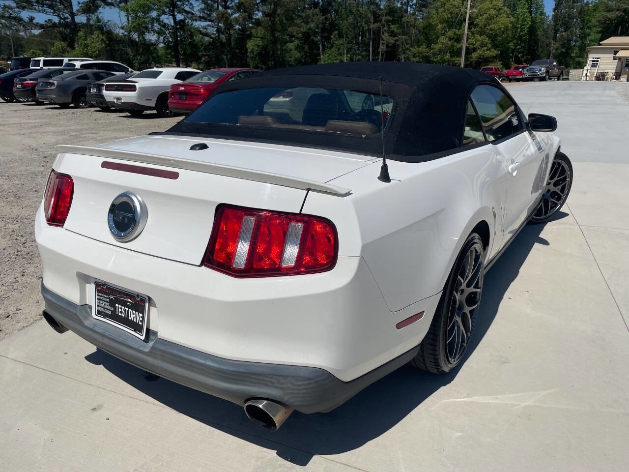 Used 2010 Ford Mustang GT Premium RWD image 10