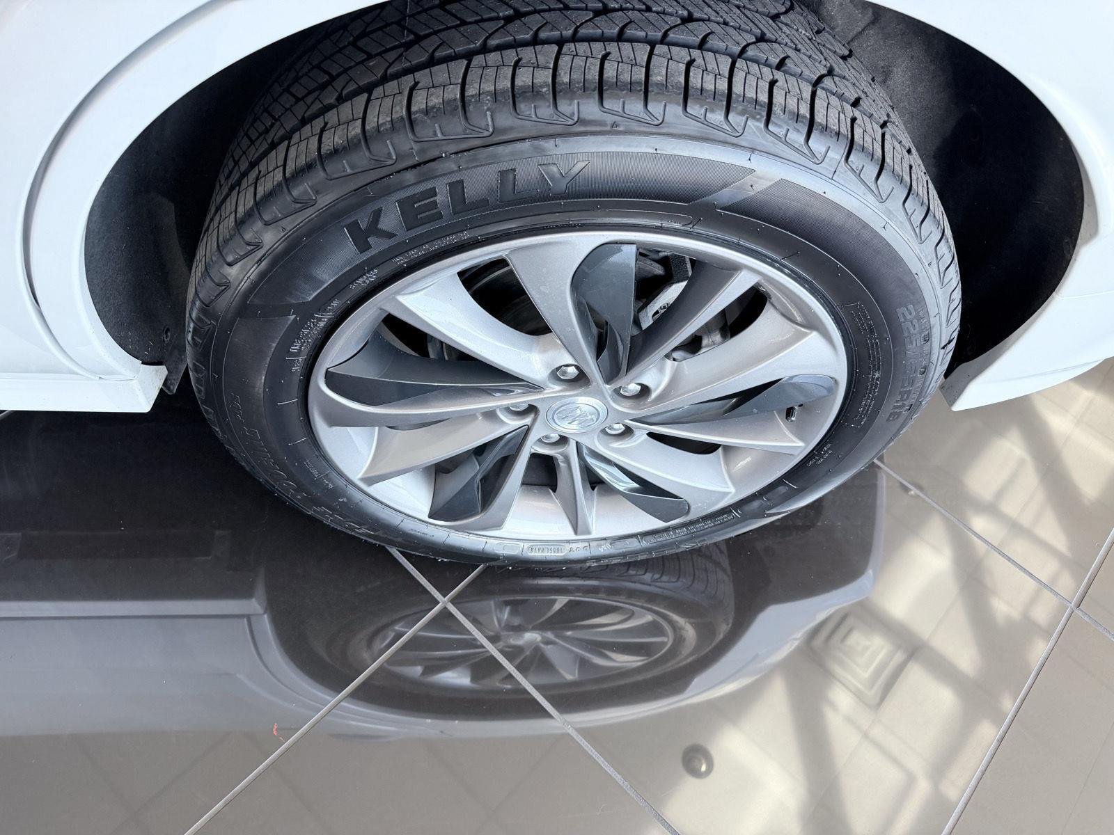 Used 2021 Buick Encore GX Select w/ Sport Touring Package AWD/4WD image 49