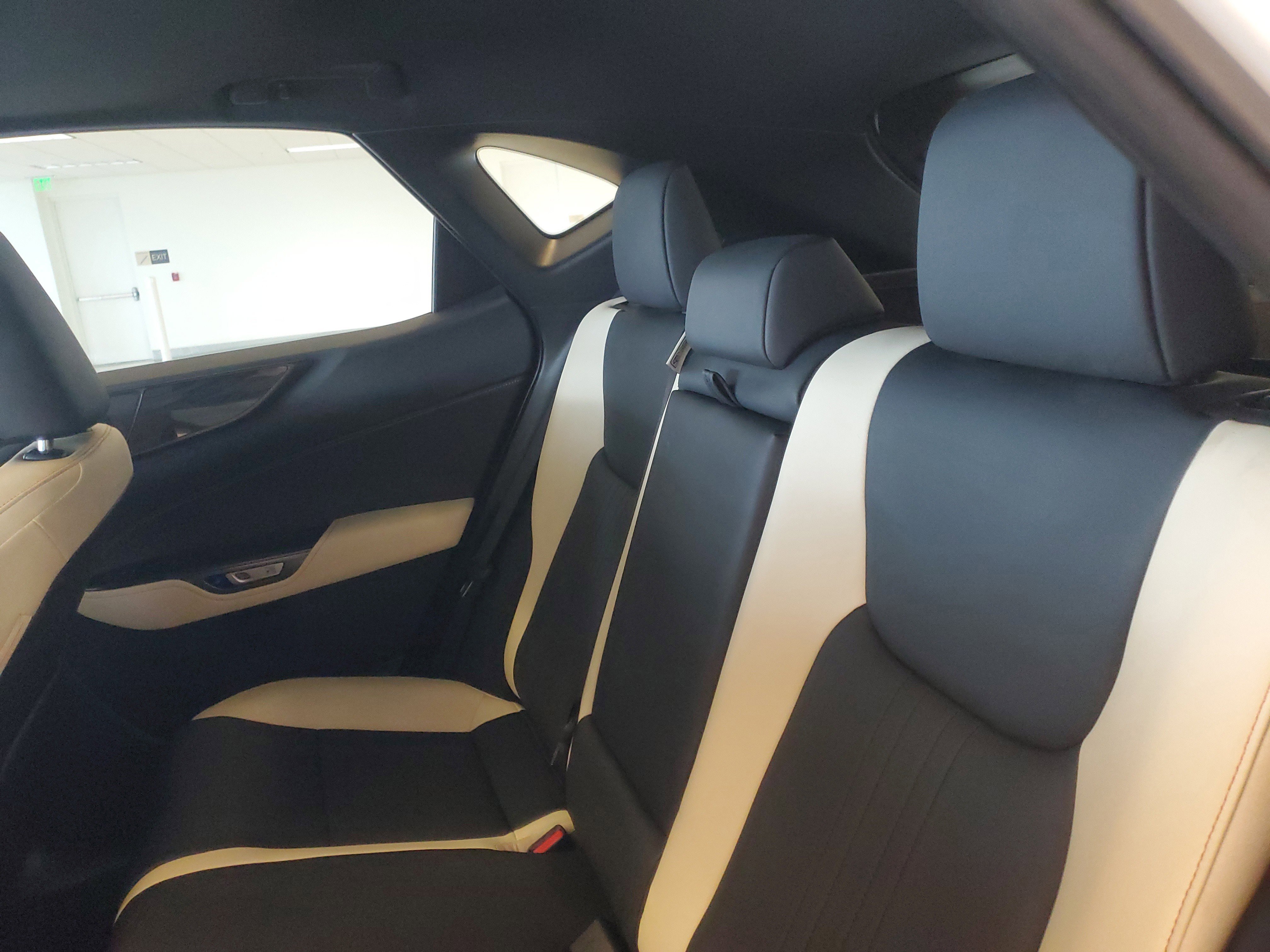 Used 2023 Lexus NX 350h NX 350h Premium image 17