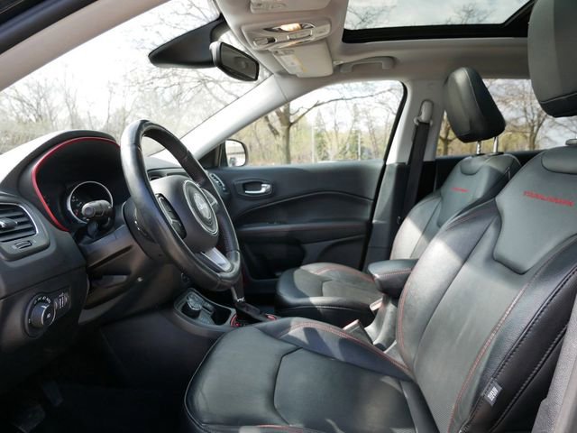 Used 2018 Jeep Compass Trailhawk w/ Leather Interior Group AWD/4WD image 8