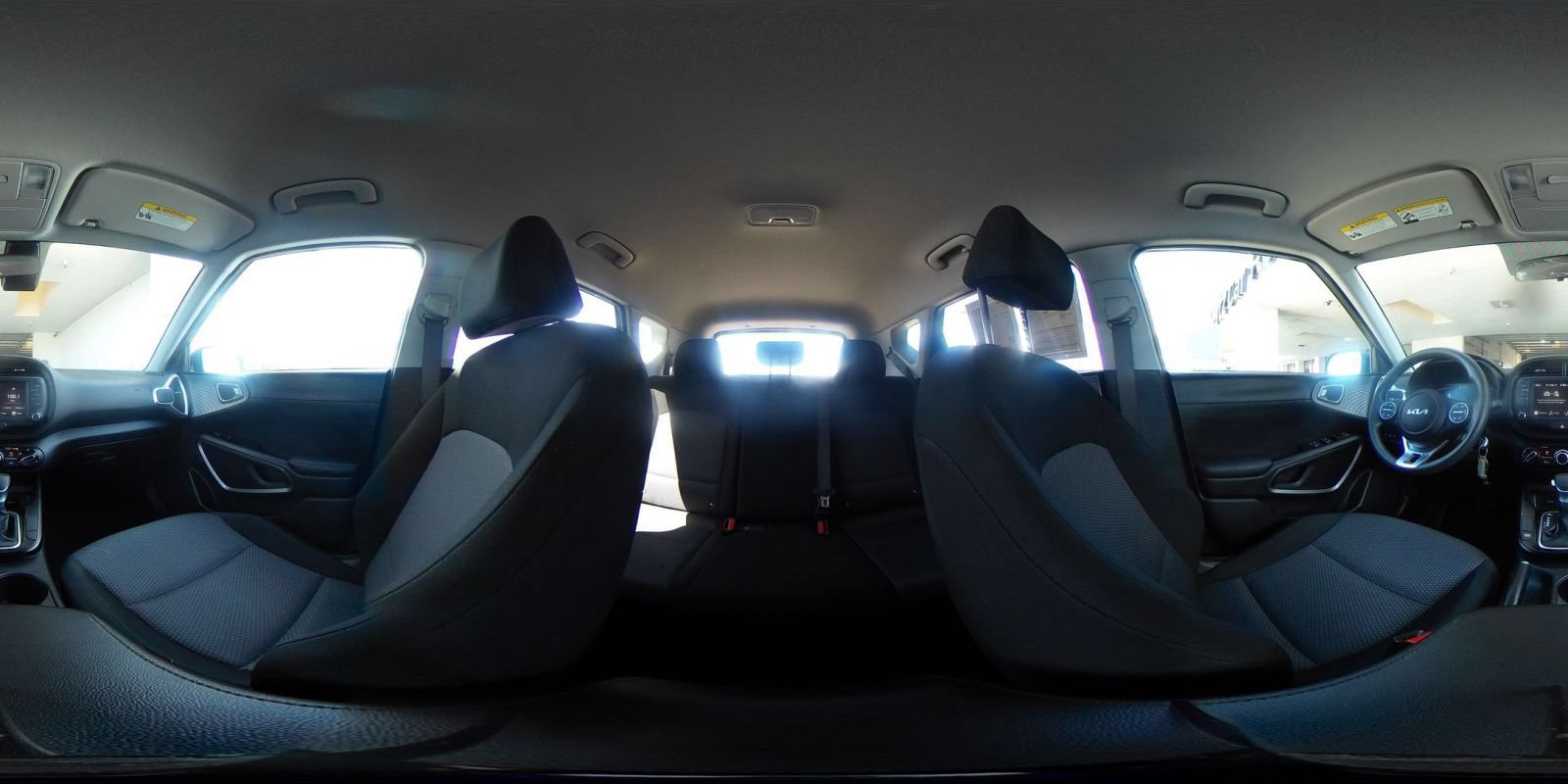 Used 2025 Kia Soul LX w/ LX Technology Package FWD image 41
