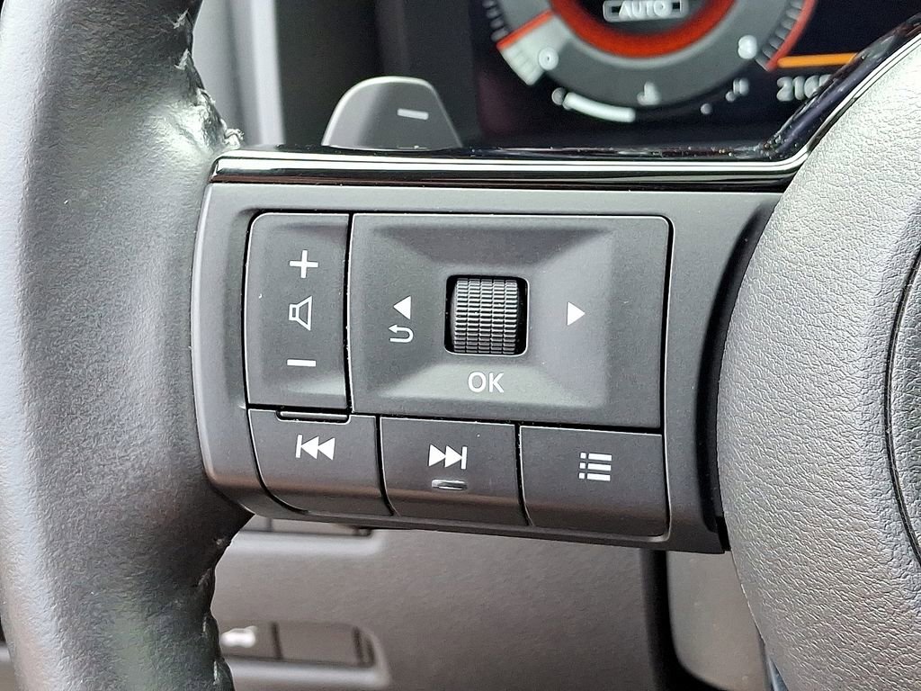 Used 2023 Nissan Rogue Platinum w/ Platinum Premium Package image 23