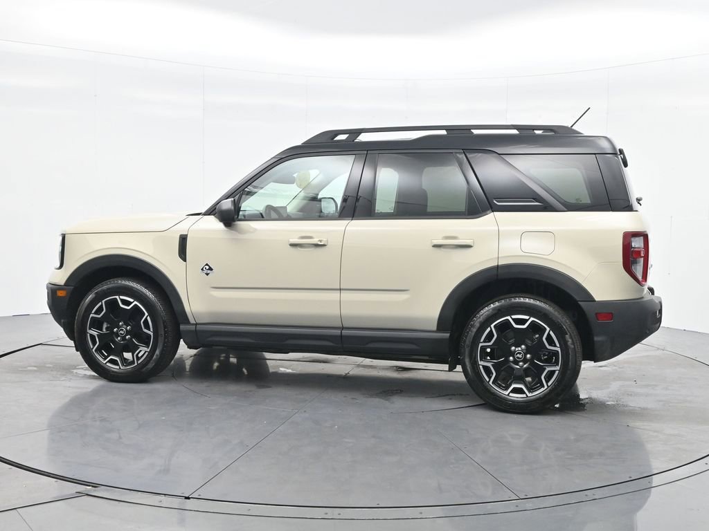 Used 2025 Ford Bronco Sport Outer Banks w/ Outer Banks Tech Package+ AWD/4WD image 9