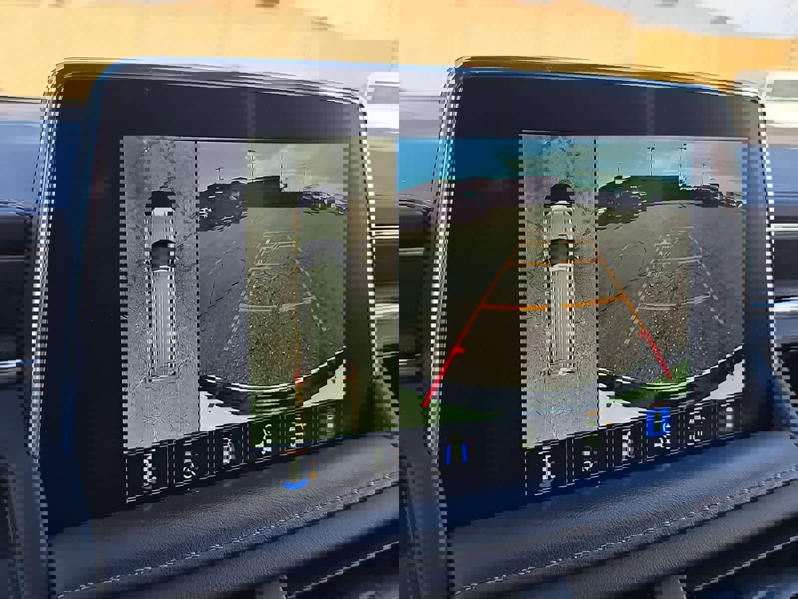 Used 2022 GMC Yukon XL SLT w/ SLT Premium Package AWD/4WD image 23