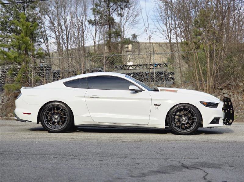 Used 2017 Ford Mustang GT Premium w/ Equipment Group 401A image 10