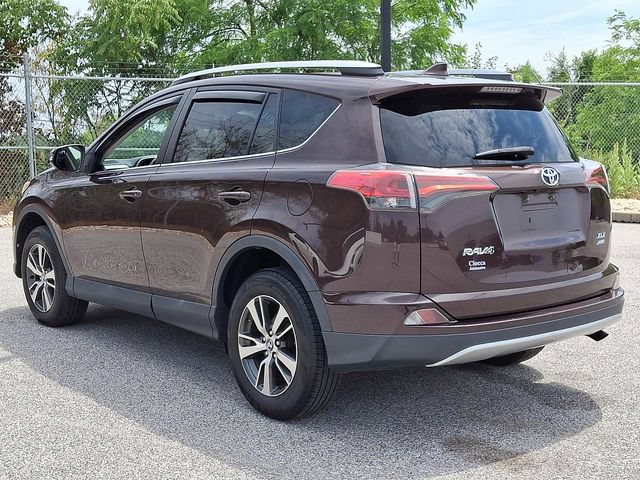 Used 2016 Toyota RAV4 XLE AWD/4WD image 7