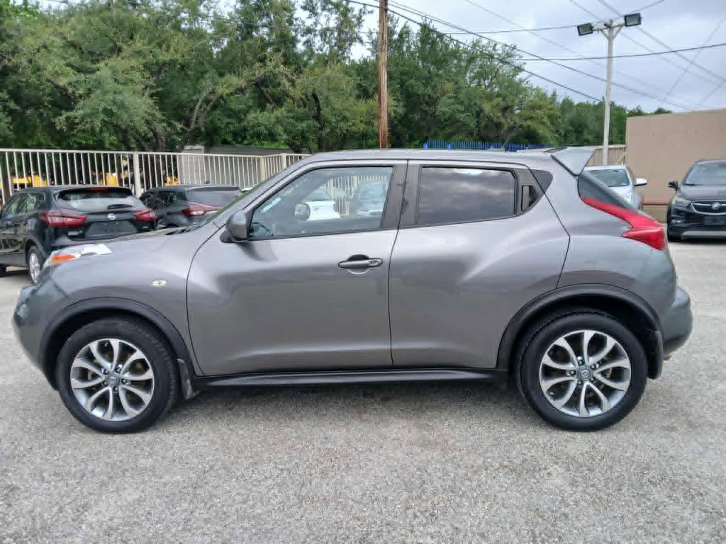 Used 2013 Nissan Juke SL w/ Sport Pkg FWD image 4