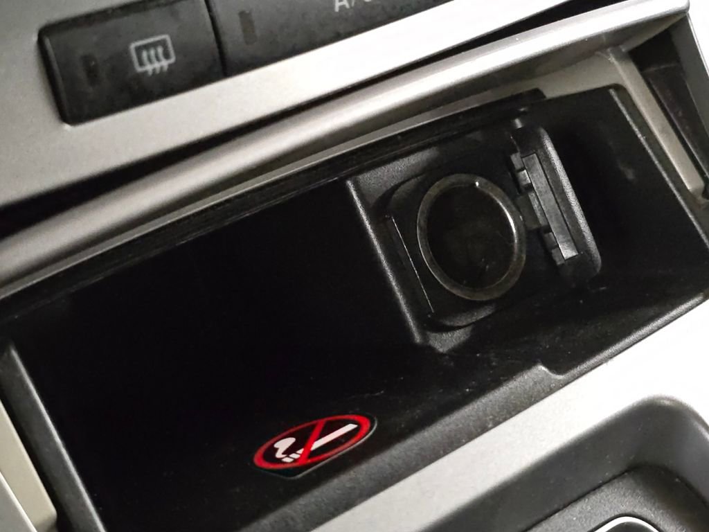 Used 2010 MAZDA MAZDA3 i Touring image 28