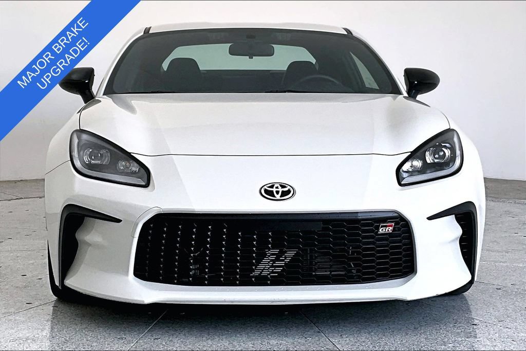 Used 2023 Toyota GR86 Premium w/ ALL Weather Mat Package (TMS) RWD image 3