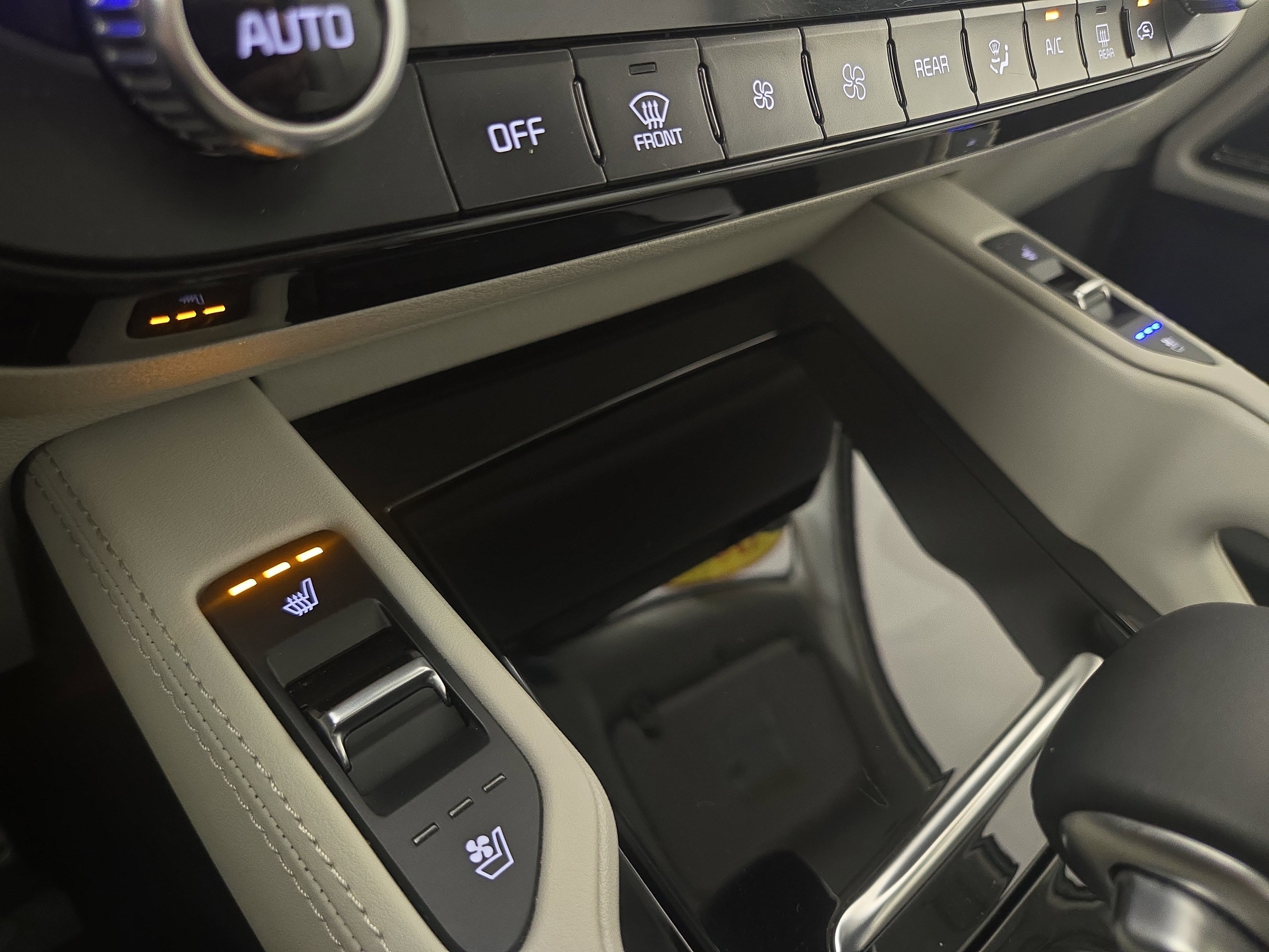 Used 2022 Kia Telluride SX w/ SX Prestige Package image 29