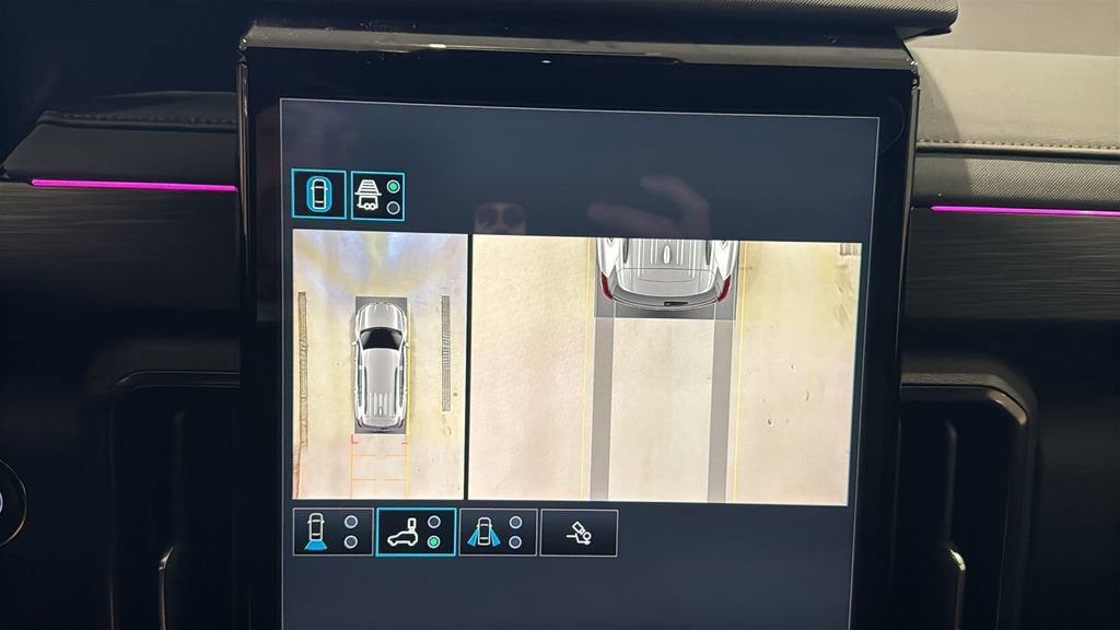 New 2026 GMC Acadia AT4 w/ LPO, Floor Liner Package image 39