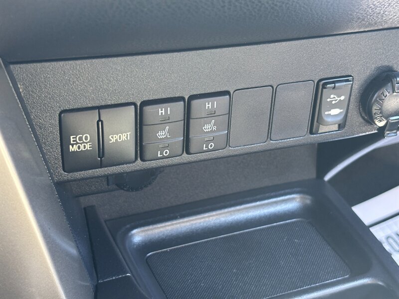 Used 2015 Toyota RAV4 Limited FWD image 15