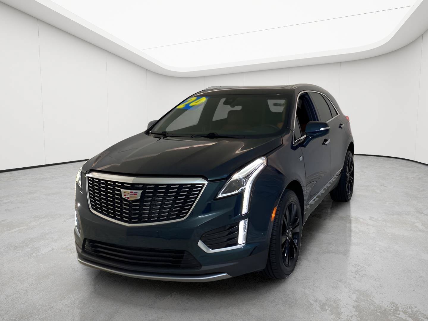 Certified 2024 Cadillac XT5 Premium Luxury w/ Technology Package AWD/4WD image 3