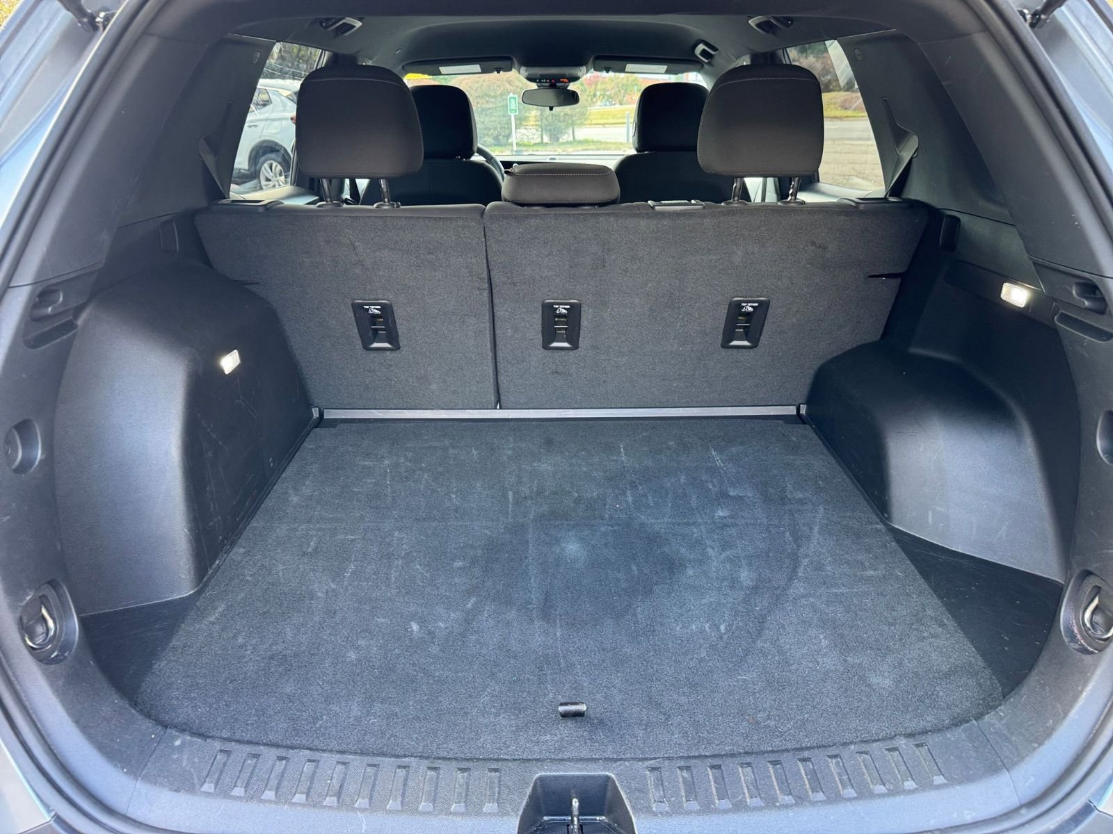 Used 2025 Chevrolet Equinox LT image 30