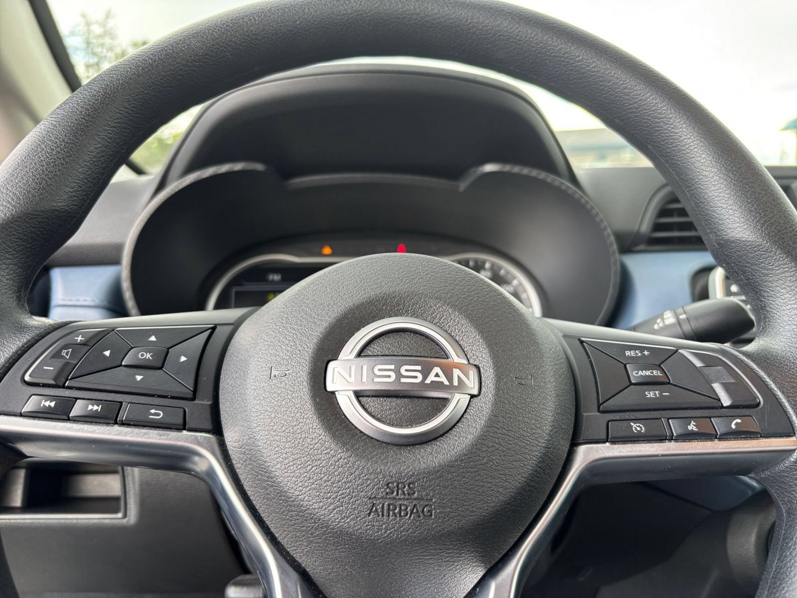 Used 2025 Nissan Versa SV FWD image 25