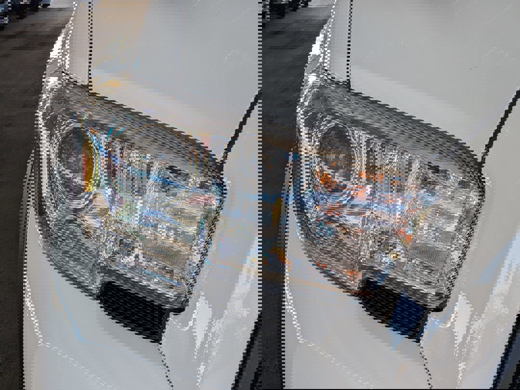 Used 2022 Toyota Tacoma SR5 w/ Trail Edition image 6