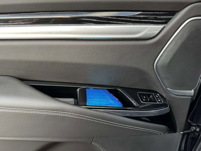 Used 2025 Cadillac Escalade ESV Sport w/ Touring Package image 35