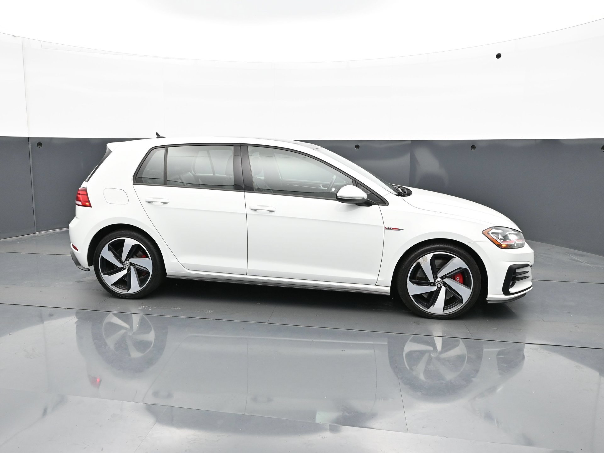 Used 2020 Volkswagen GTI SE FWD image 8