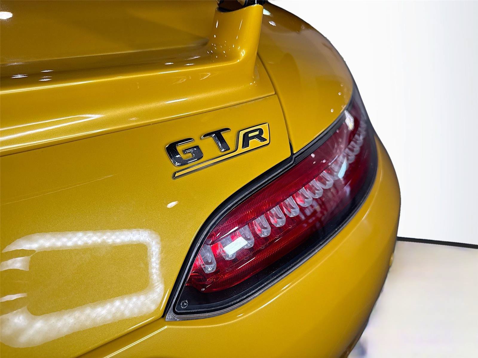 Used 2019 Mercedes-Benz AMG GT R image 38