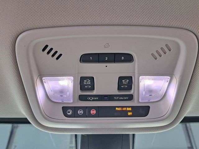 Used 2019 Chevrolet Traverse LT w/ LT Premium Package FWD image 20