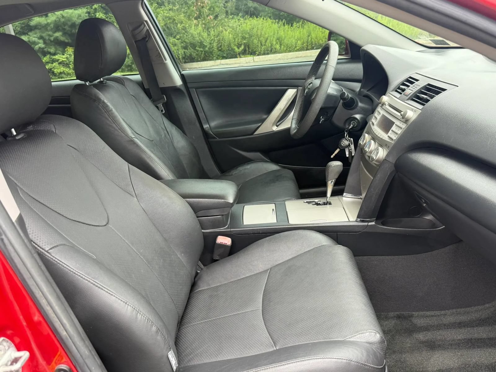 Used 2011 Toyota Camry SE w/ SE Extra-Value Pkg #1 FWD image 15