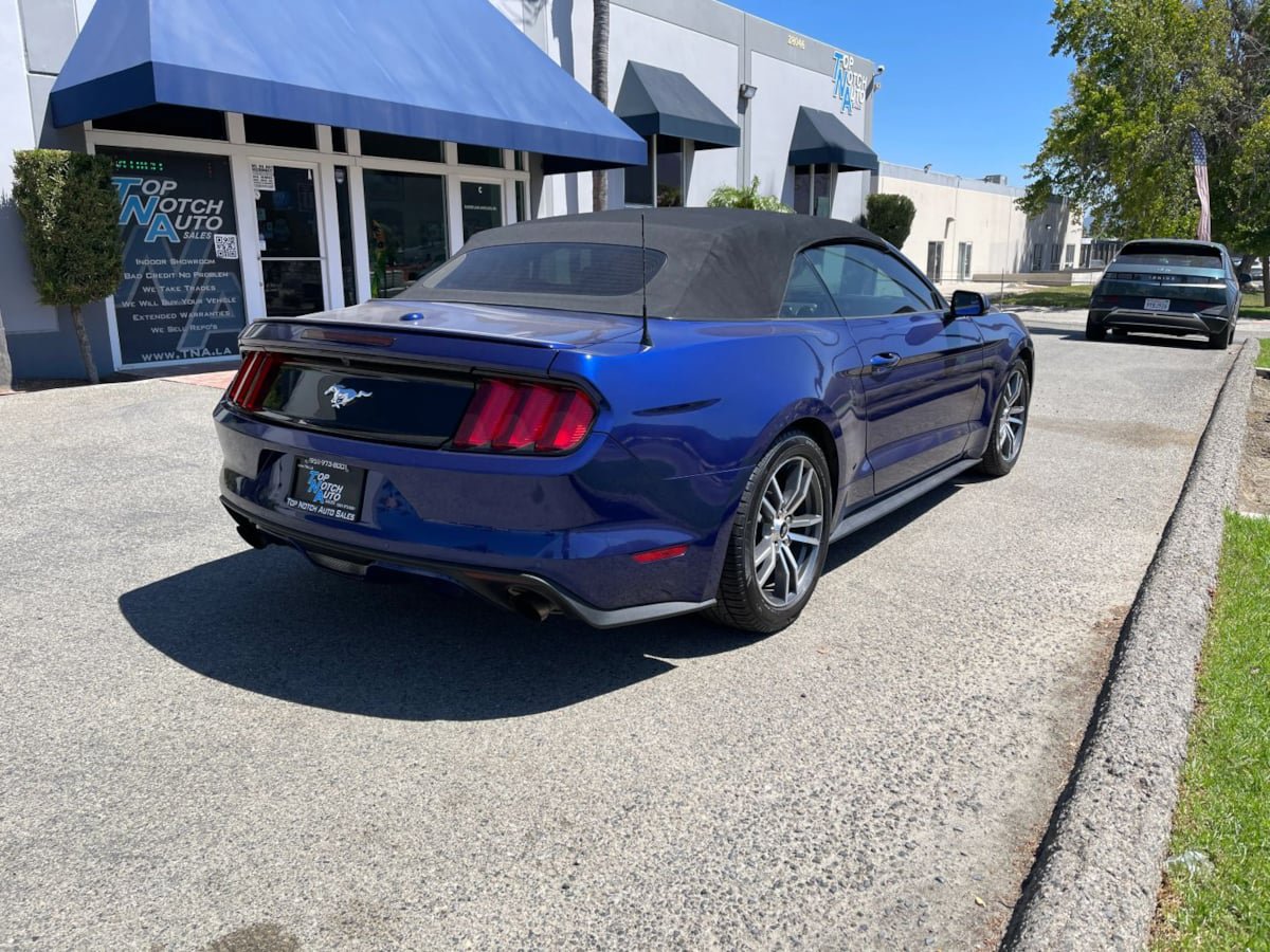 Used 2016 Ford Mustang Premium RWD image 5