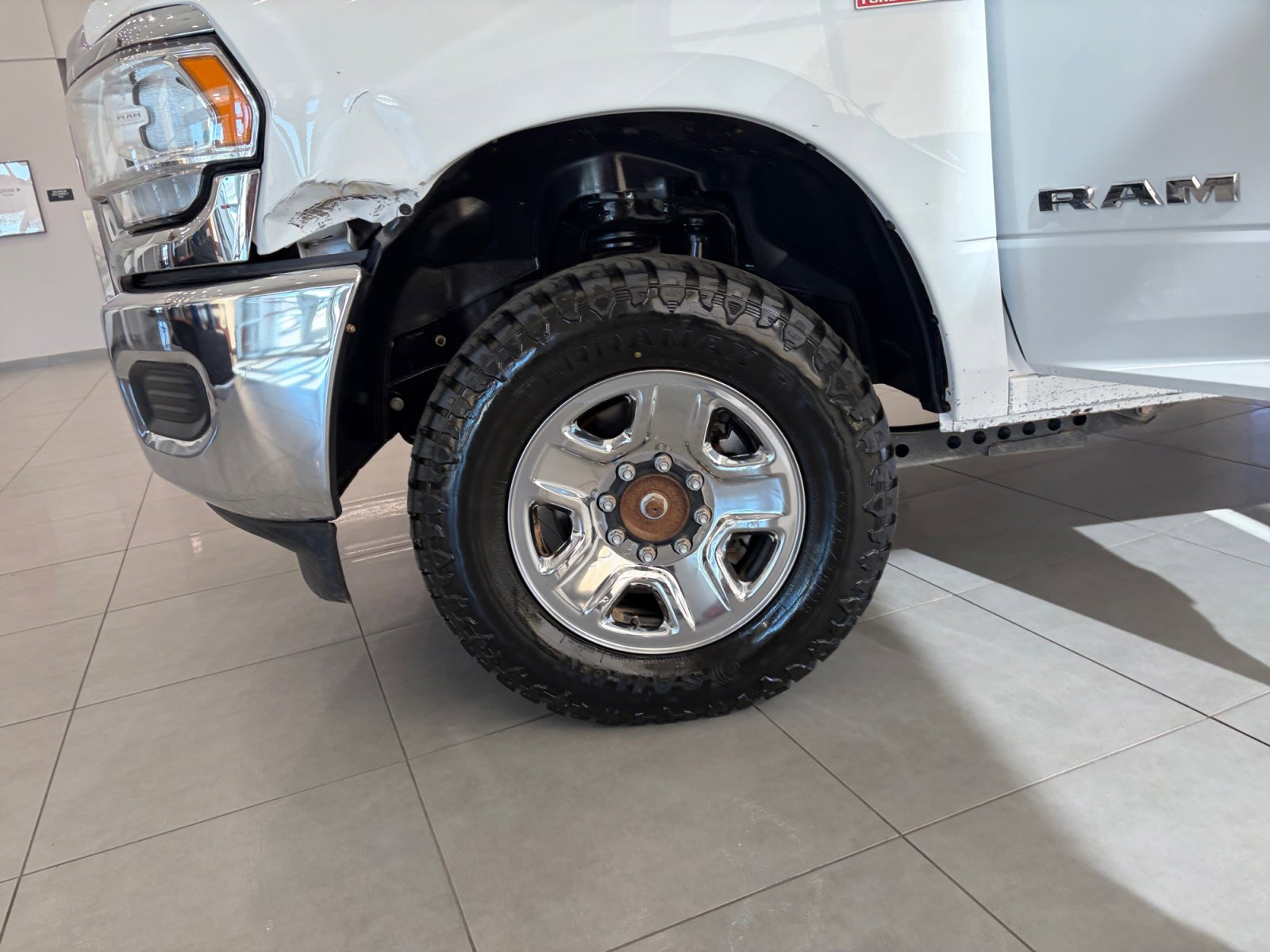 Used 2022 RAM 3500 Tradesman w/ Chrome Appearance Group image 26