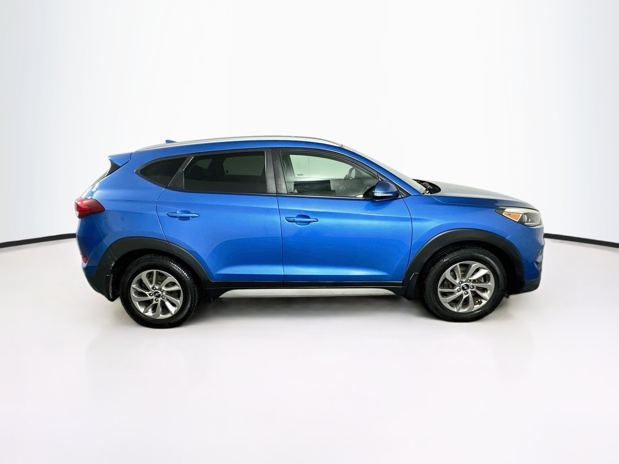 Used 2017 Hyundai Tucson SE Plus AWD/4WD image 10