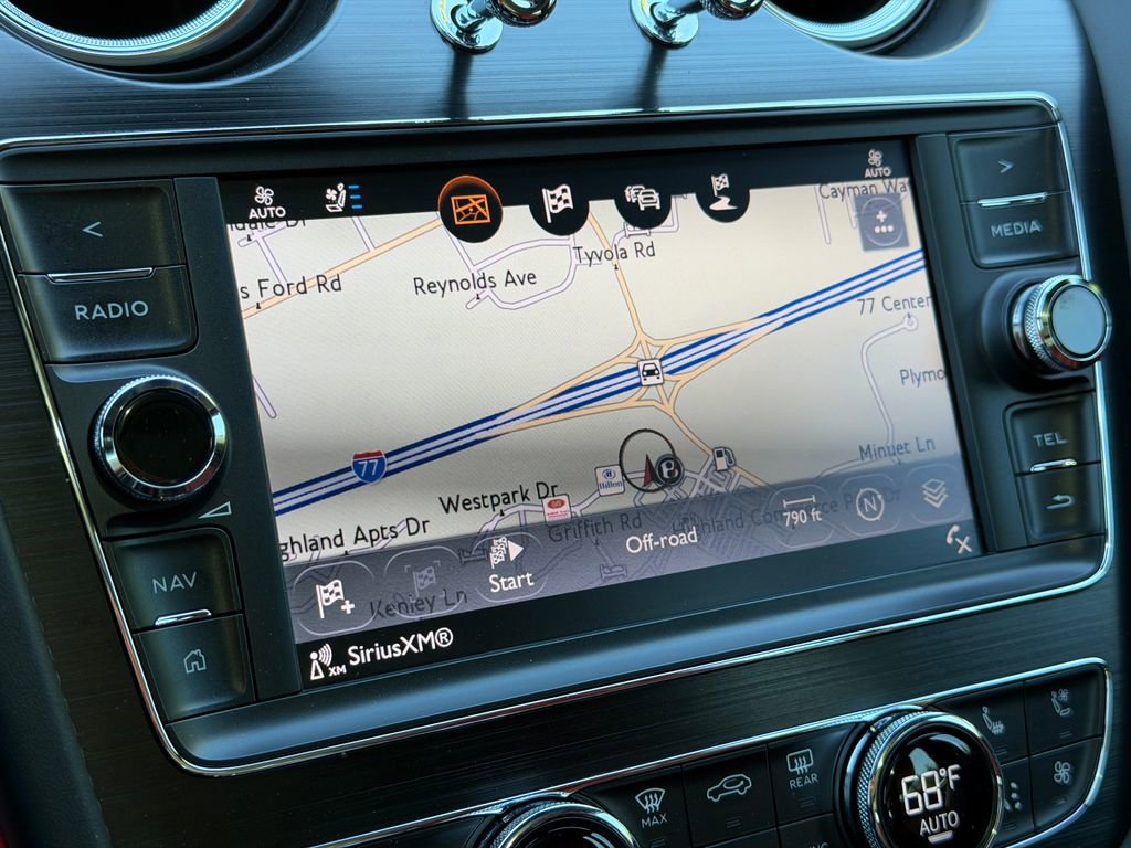 Used 2019 Bentley Bentayga AWD/4WD image 23