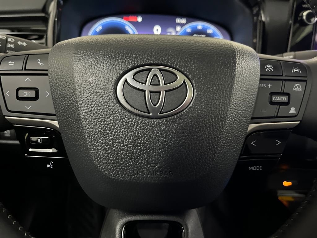 Used 2026 Toyota Camry XLE w/ Premium Plus Package image 61