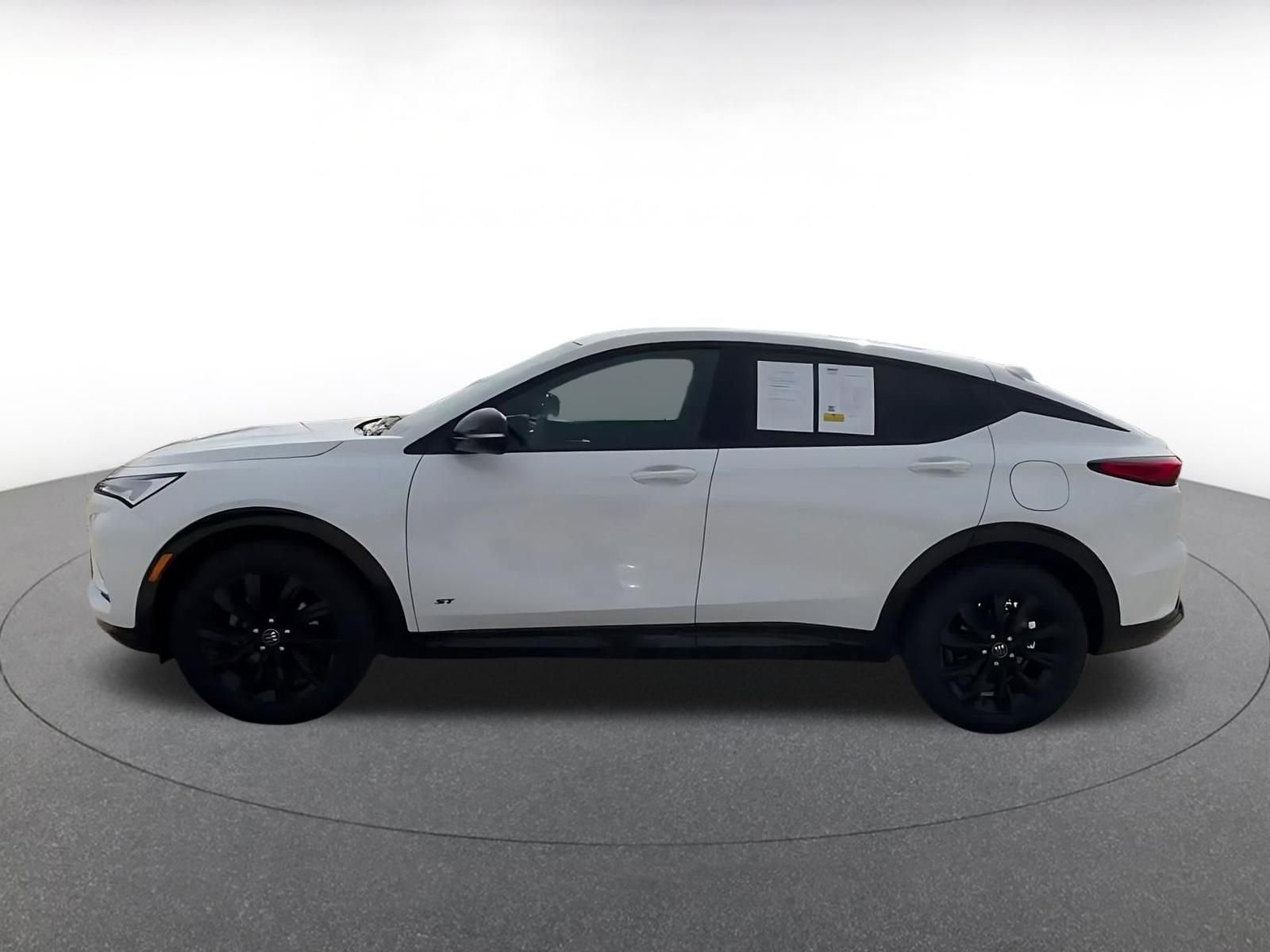 Used 2025 Buick Envista Sport Touring image 9