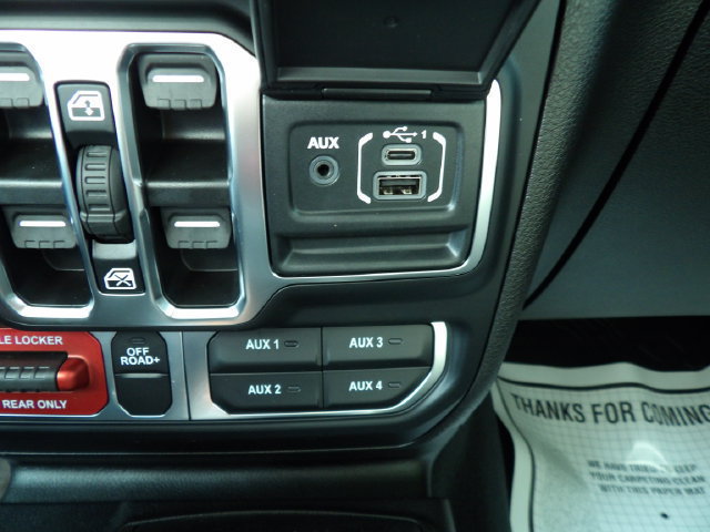 New 2026 Jeep Gladiator Mojave w/ Safety Group AWD/4WD image 28