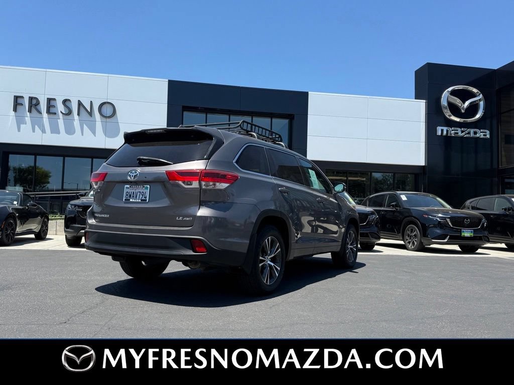 Used 2018 Toyota Highlander Plus w/ Preferred Accessory Package AWD/4WD image 8