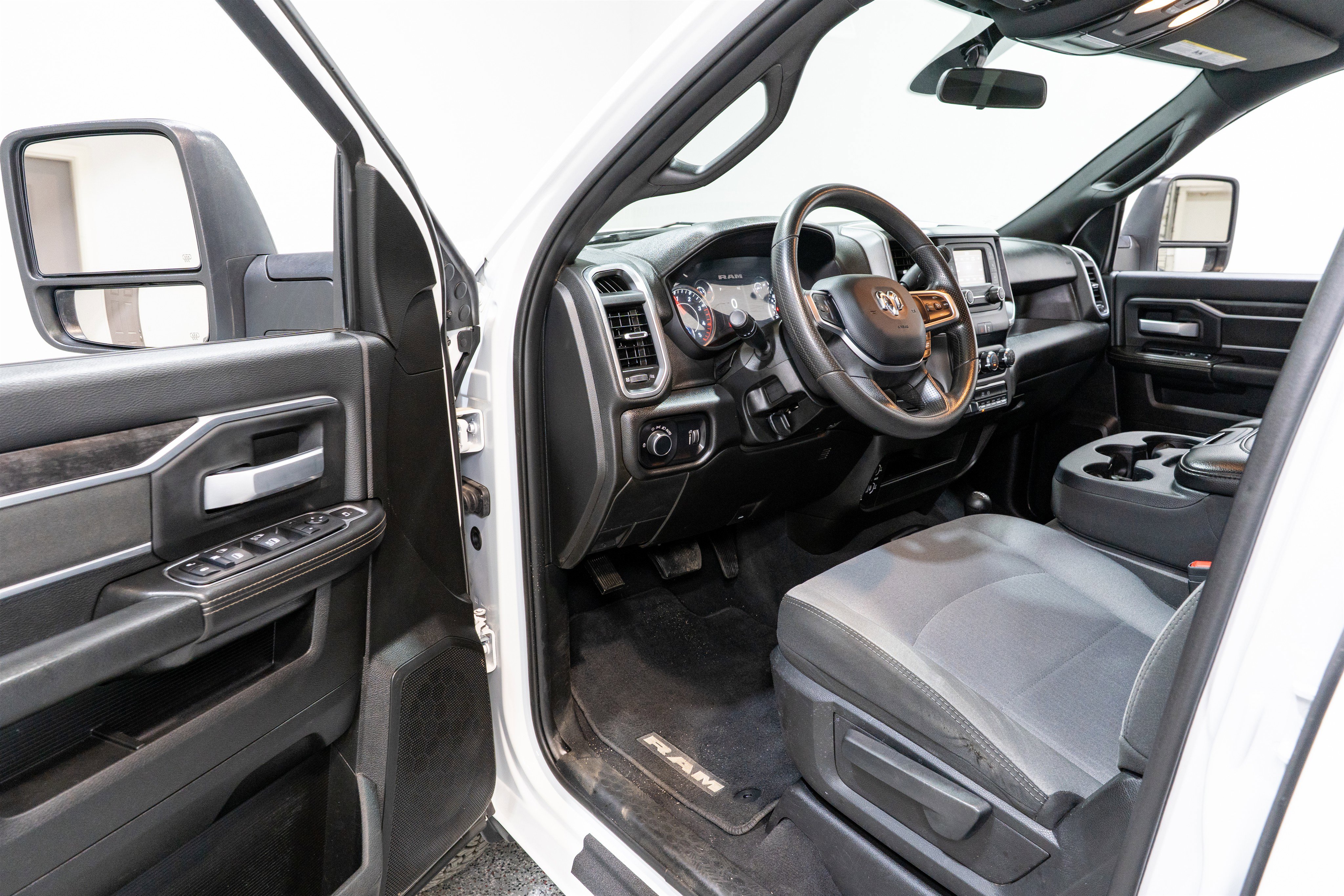 Used 2024 RAM 3500 SLT w/ Quick Order Package 2YG SLT image 14