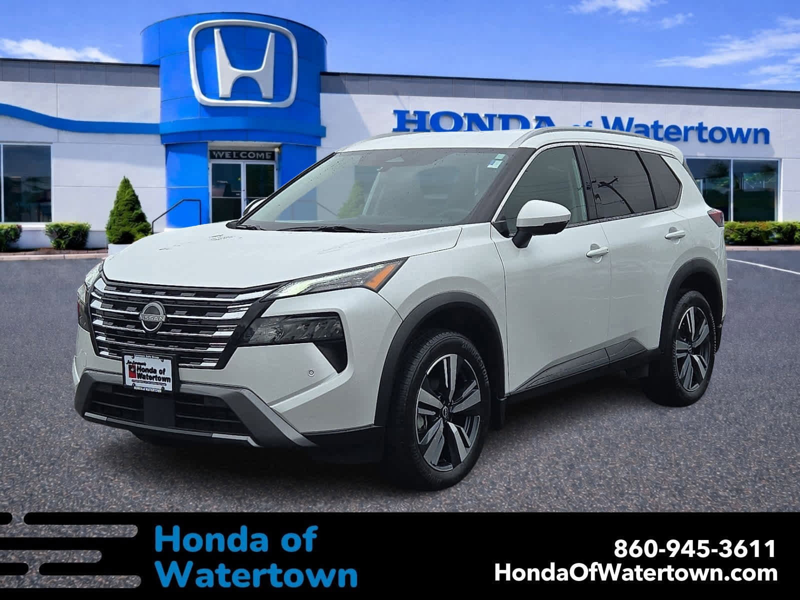 Used 2024 Nissan Rogue SL image 1